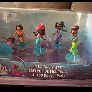 Disney Small Mermaid Figurine Playset in Pink Green Purple Blue